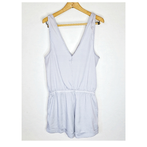 🕊️UO Kimchi Blue Silver Romper size Small - Picture 4 of 4
